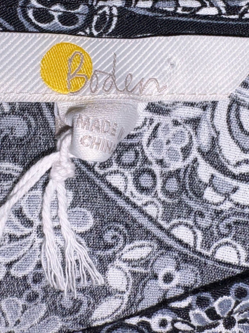 Boden Grey & White Medallion Print Dress | Long Sleeve | Size US 8 (UK 12) NWT - Picture 7 of 14